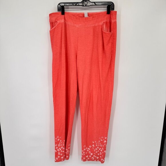Chicos 2 Weekends Coral Pull-On Pants White animal print Hem Size large Womens - Picture 13 of 13